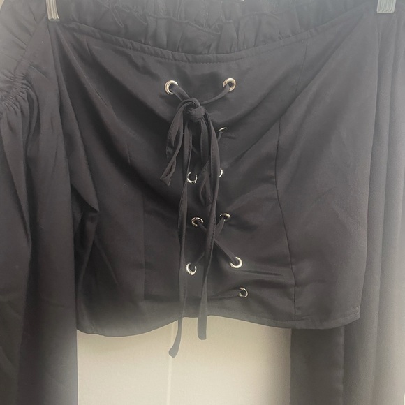 Revolve x superdown off shoulder top - Picture 4 of 6